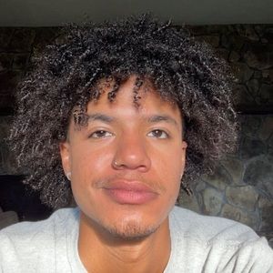 Meet your Posher, Deandre